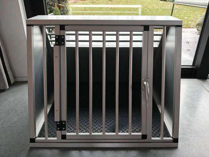 Autokennel aluminium - medium, Animaux & Accessoires, Boîtes de transport, Utilisé, Enlèvement