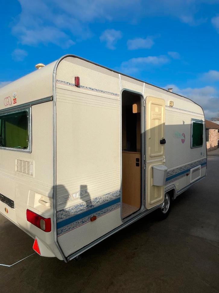adria 426 ph met mover, Caravans en Kamperen, Caravans, Bedrijf, tot en met 4, 750 - 1000 kg, Standaardzit, Adria, Dwarsbed, 4 tot 5 meter