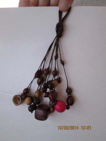 Collier du Costa Rica. beschikbaar voor biedingen