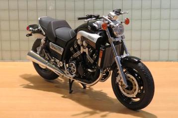 Yamaha V-max 1:12 minichamps beschikbaar voor biedingen