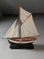 Mooi intact decoratie zeilbootje., Ophalen, Zo goed als nieuw