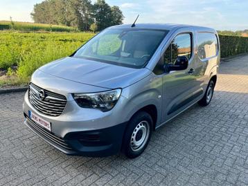 Opel Combo 1.2 Essence 2023 3700km Attelage/Navi/Pdc/Carplay