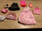 Kleren, tassen en kleerhangers Barbie, Ophalen of Verzenden, Zo goed als nieuw, Kleertjes