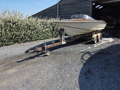 Bekro speedboot / skiboot met RIBA trailer, Watersport en Boten, Speedboten, Gebruikt, 3 tot 6 meter, Benzine, 200 pk of meer
