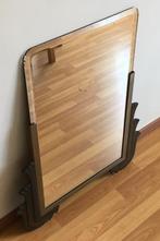 Antieke spiegel met decoratief metalen frame, Ophalen, Rechthoekig, 50 tot 100 cm, Minder dan 100 cm