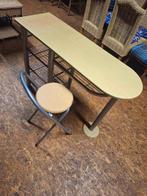 Keukentafel en krukje, Huis en Inrichting, Tafels | Statafels, Ophalen