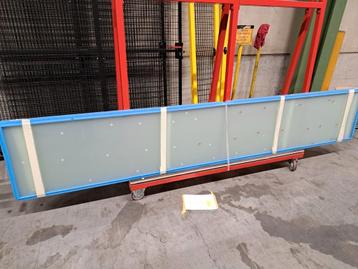 Glas mat 8mm; 3,6mx0,6m beschikbaar voor biedingen