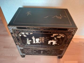 Meuble d'appoint  chinois