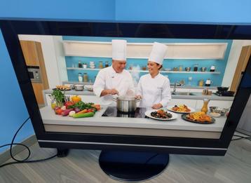 BREEDBEELDTELEVISIE VAN 94 cm HDMI VGA SCART DVI USB beschikbaar voor biedingen