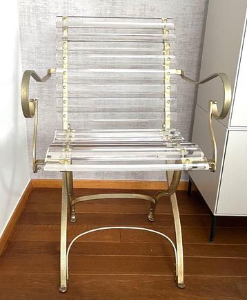Design stoel in acrylaat/plexiglas - met messing onderstel. beschikbaar voor biedingen