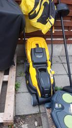 Grasmaaier powerplus te koop nieuw, Ophalen, Elektrische grasmaaier, Zo goed als nieuw, 30 t/m 39 cm