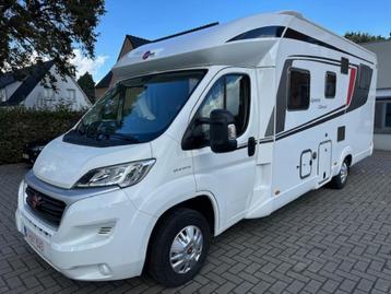 Bürstner Lyseo IT 728 G L-zithoek en met slechts 28500km beschikbaar voor biedingen
