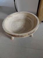 Un porte plante en bois, Enlèvement