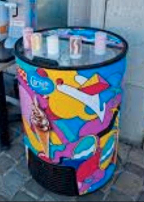 ✓1 Congélateur pour GLACES, décor CORNETTO & KINDER, Elektronische apparatuur, Vriezers en Diepvrieskisten, Zo goed als nieuw