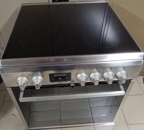 cuisinière Whirlpool électrique, Elektronische apparatuur, Fornuizen, Gebruikt, Vrijstaand, Elektrisch, 4 kookzones, Minder dan 85 cm