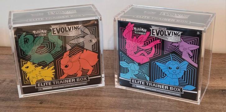 Pokémon - Evolving Skies - Elite Trainer Box (set), Hobby en Vrije tijd, Verzamelkaartspellen | Pokémon, Zo goed als nieuw, Overige typen