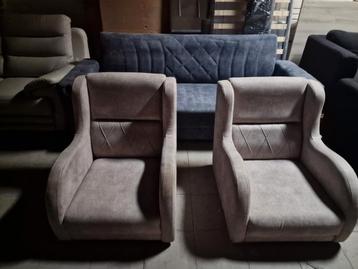 1 zit zetel 2 stuk 75 € proper beschikbaar voor biedingen