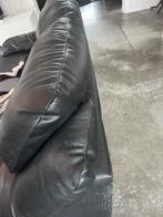 Zwarte kunst lederen zetel. Gratis op te halen S-K-Waver, Huis en Inrichting, Ophalen, Gebruikt, Zwart metaal poten, 250 tot 300 cm