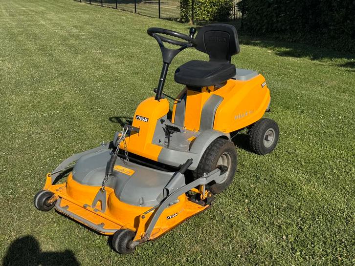 Stiga villa, Tuin en Terras, Zitmaaiers, Zo goed als nieuw, Ophalen