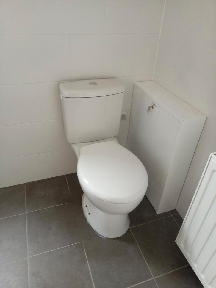 Plombier chauffagiste expérimenté devis gratuit 0467662951, Bricolage & Construction, Sanitaire, Enlèvement