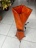 Marokkaanse lamp op voet in echte huid, Ophalen, Zo goed als nieuw