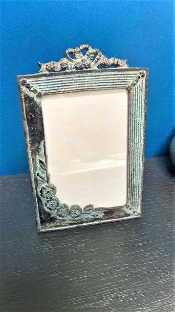 Magnifique ancien porte photo en métal sous vitre, Enlèvement