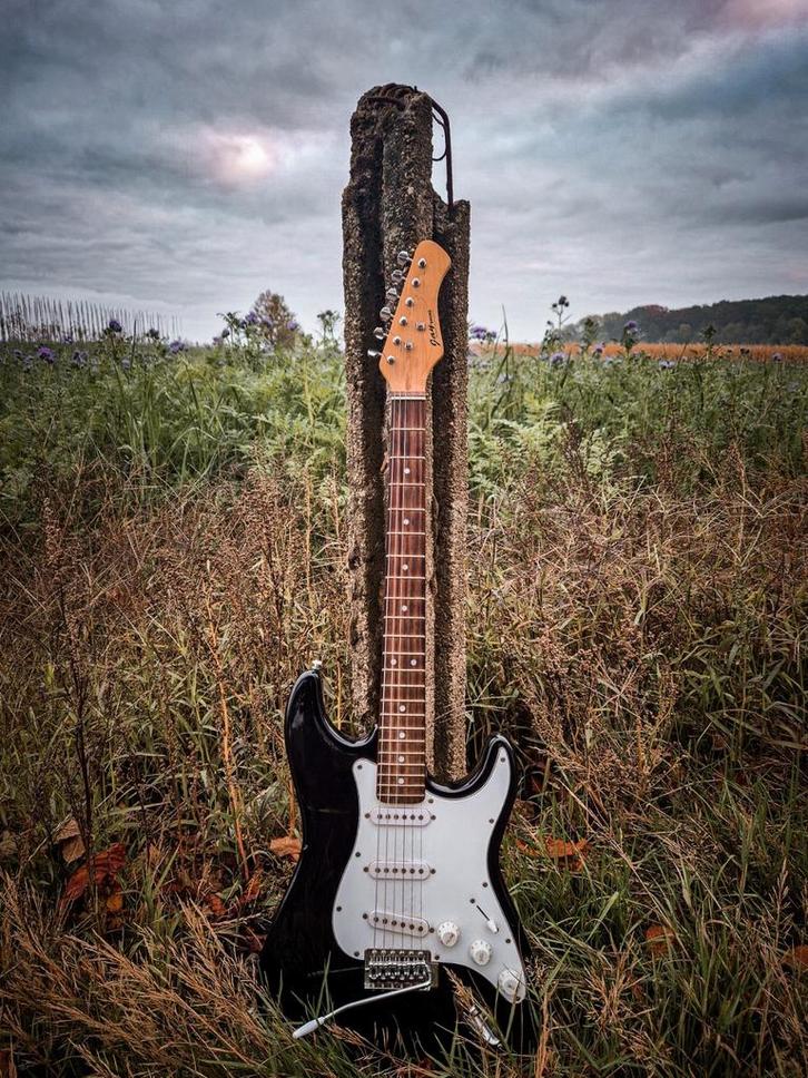 Ruil deal: Gitaar Jay Sound, Muziek en Instrumenten, Snaarinstrumenten | Gitaren | Elektrisch, Zo goed als nieuw, Ophalen