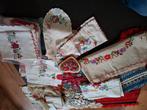 hongaars kantwerk,  kussens en kledij, Antiek en Kunst, Antiek | Kleding en Textiel, Ophalen