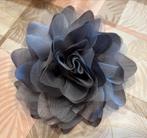 Grote nieuwe haarspeld/en broche in 1., Overige materialen, Nieuw, Ophalen of Verzenden, Grijs