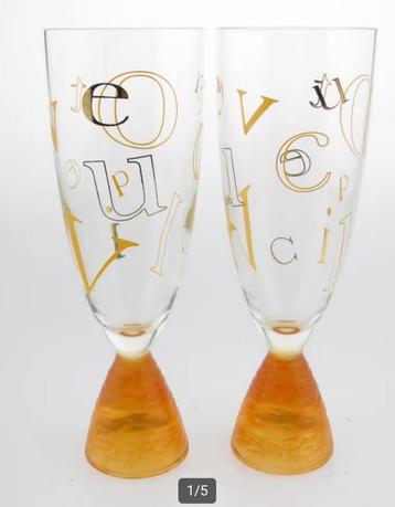 Veuve Clicquot retro champagneglazen beschikbaar voor biedingen