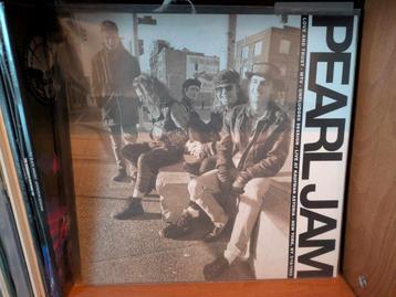 Pearl Jam - Love and Trust - Live at Kaufman Astoria LP beschikbaar voor biedingen