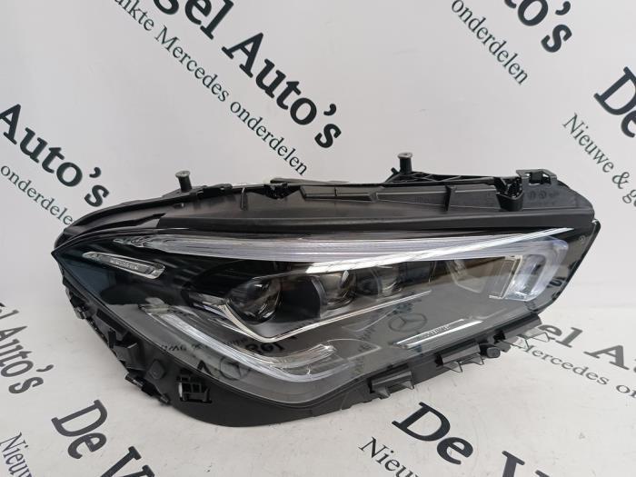 Koplamp rechts van een Mercedes CLA, Auto-onderdelen, Verlichting, Mercedes-Benz, Gebruikt, 3 maanden garantie, Ophalen of Verzenden