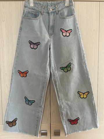 Broek met vlinders disponible aux enchères