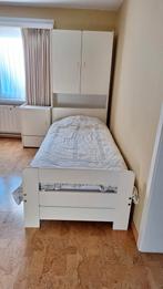 Slaapkamer met kastjes, Huis en Inrichting, Slaapkamer | Complete slaapkamers, Ophalen, Gebruikt