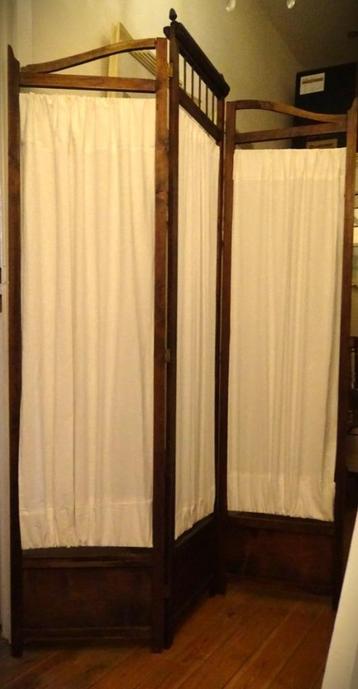 paravent beschikbaar voor biedingen