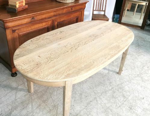 Stevige ovale landelijke tafel in zware eik L 190 B 99 H 76, Huis en Inrichting, Tafels | Eettafels, Gebruikt, 50 tot 100 cm, 150 tot 200 cm