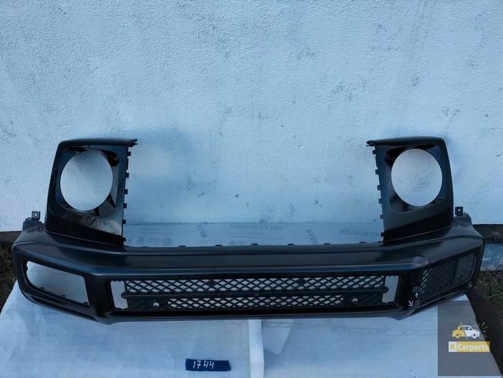 MERCEDES G KLASSE W463 VOORBUMPER + BRIL1744, Auto-onderdelen, Carrosserie, Bumper, Mercedes-Benz, Gebruikt