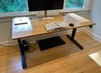 Bureau électrique 140x80cm avec plateau en bambou !, Maison & Meubles, Bureaux, Enlèvement, Réglable en hauteur, Comme neuf, Bureau