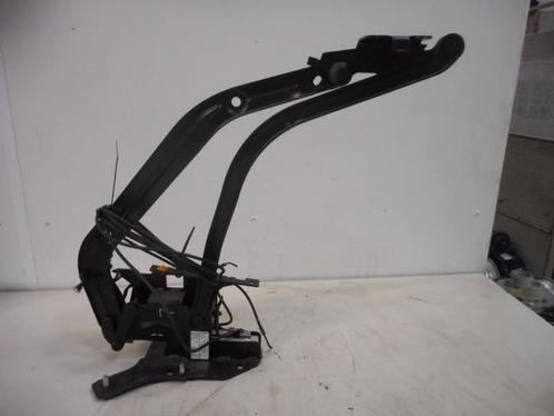 CABRIODAK SCHARNIER LINKS Opel Tigra Twin Top (GM93162263), Auto-onderdelen, Overige Auto-onderdelen, Opel, Gebruikt