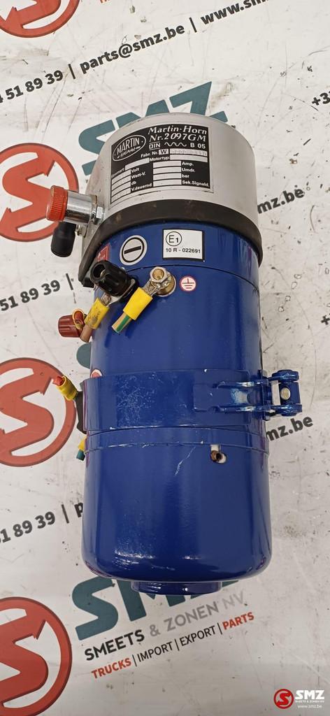 Occ luchtcompressor 24V 2097GM Martin Horn, Auto-onderdelen, Vrachtwagen-onderdelen, Overige merken, Overige Auto-onderdelen, Gebruikt