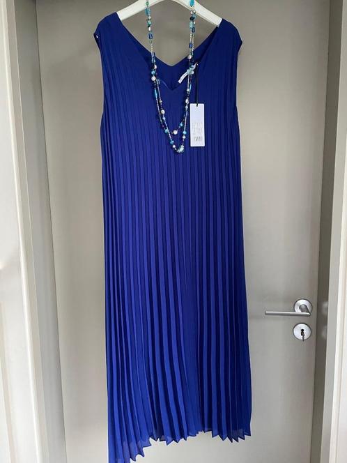 XANDRES (M) stijlvolle blauwe lange plissé jurk twv 189 €, Kleding | Dames, Jurken, Nieuw, Maat 38/40 (M), Blauw, Onder de knie