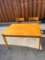 Kindertafeltje met 2 stoeltjes, Kinderen en Baby's, Ophalen, Gebruikt, Meubelstuk of Keukentje