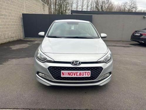 Hyundai i20 1.4i Go!AUTOMAAT PARKSENSOR USB AIRCO EU6b, Auto's, Hyundai, Te koop, i20, ABS, Adaptieve lichten, Airbags, Airconditioning