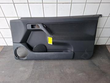 Portierbekleding 2Deurs rechts van een Volkswagen Golf beschikbaar voor biedingen
