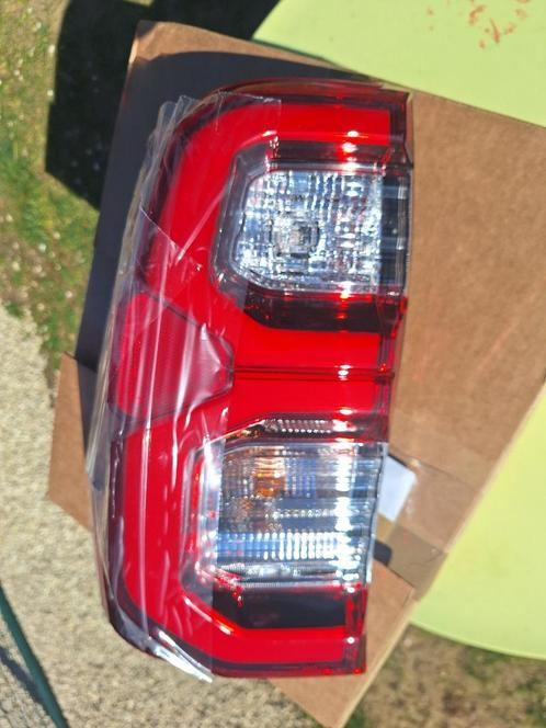 Nieuw linker achterlicht Toyota Hilux 2020–2025, Auto-onderdelen, Verlichting, Toyota, Nieuw, Ophalen