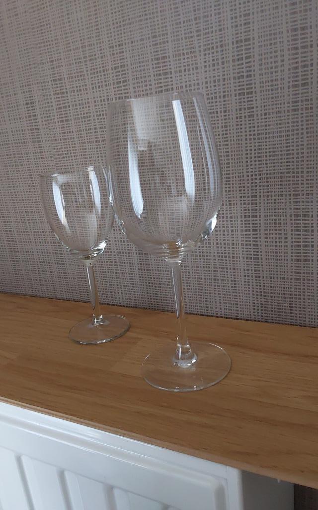 12 VERRES A VIN 16CM ET 24CM NOUVEAUX, Huis en Inrichting, Keuken | Servies, Nieuw, Glas of Glazen, Ophalen