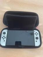 Nintendo Switch Oled + case + pro controller + neon joycons, Games en Spelcomputers, Spelcomputers | Nintendo Switch, Ophalen