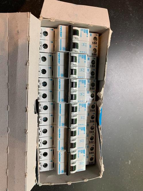 Automatische Zekeringen/Schakelaars (GI-serie, 20A – 230V), Doe-het-zelf en Bouw, Elektriciteit en Kabels, Zo goed als nieuw, Schakelaar