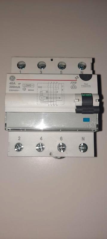 Interrupteur de perte de courant 40A 4P 300mA Type B