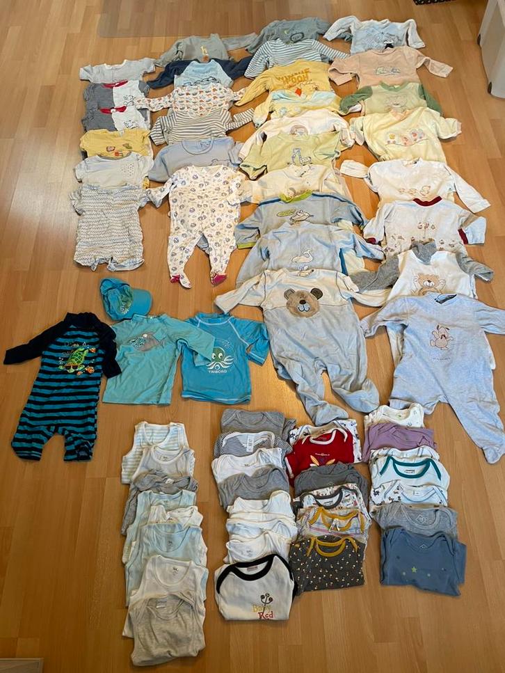 Lot de pyjamas et bodys garçon taille 80 (63 pièces), Kinderen en Baby's, Babykleding | Baby-kledingpakketten, Gebruikt, Maat 80